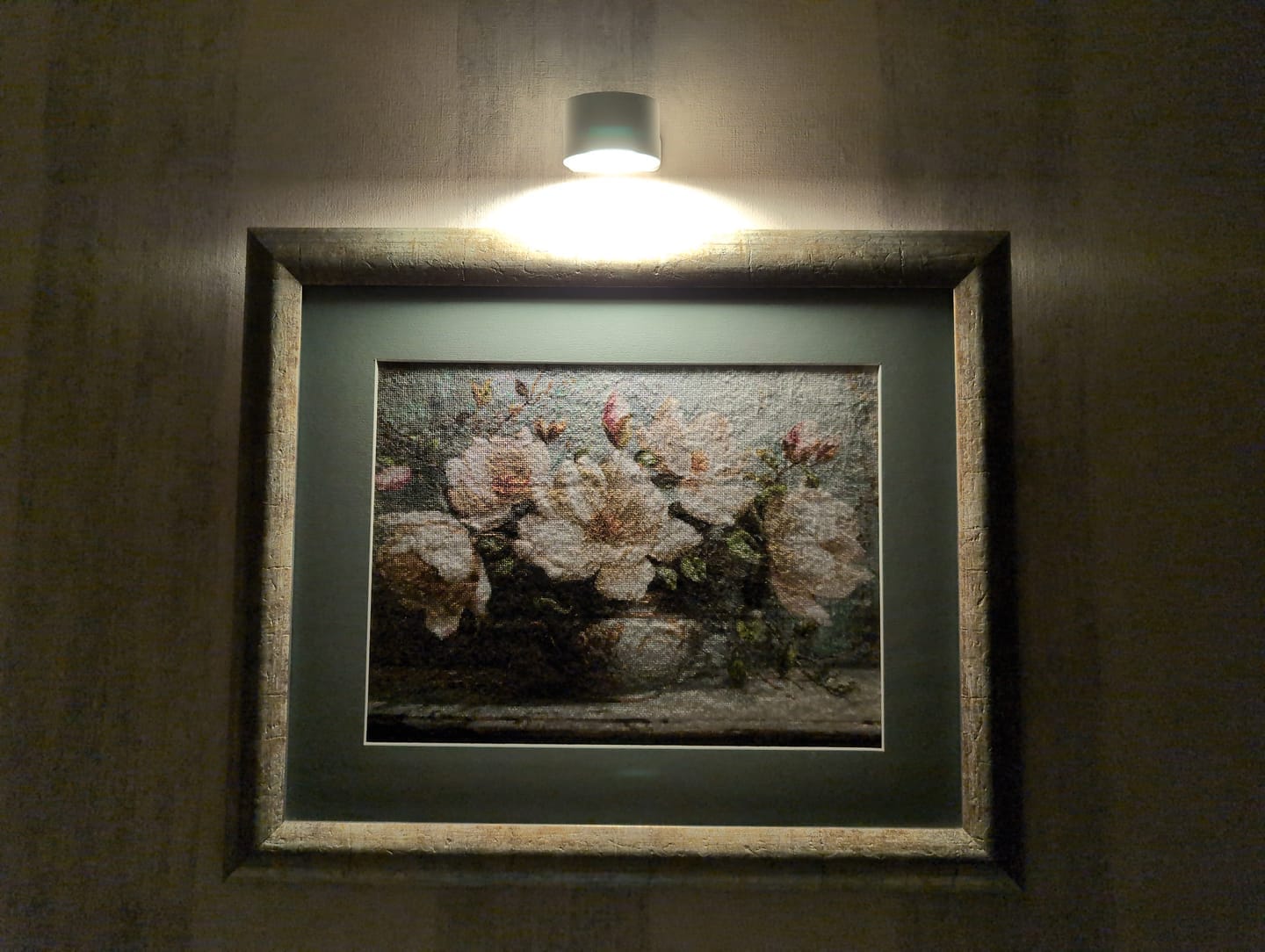 Customer photo review of Lunovia™ | Magnetic 360° Wall Light