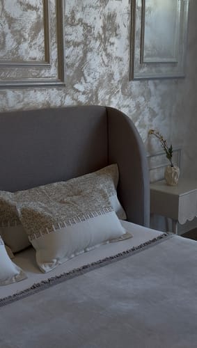 Customer photo review of Zane Wool Blend Yarn Stitched Lumbar Pillowcase