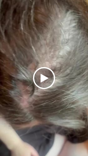 Customer video review of SHAMPOING NATUREL AU ROMARIN ET À LA KÉRATINE — POUR DES CHEVEUX PLUS ÉPAIS ET PLUS VOLUMINEUX