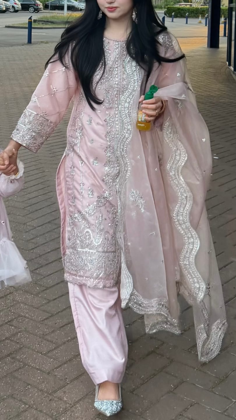 Customer photo review of Tehwar  - Luxury Festive Collection With Dupatta  - Ready to Wear SD299