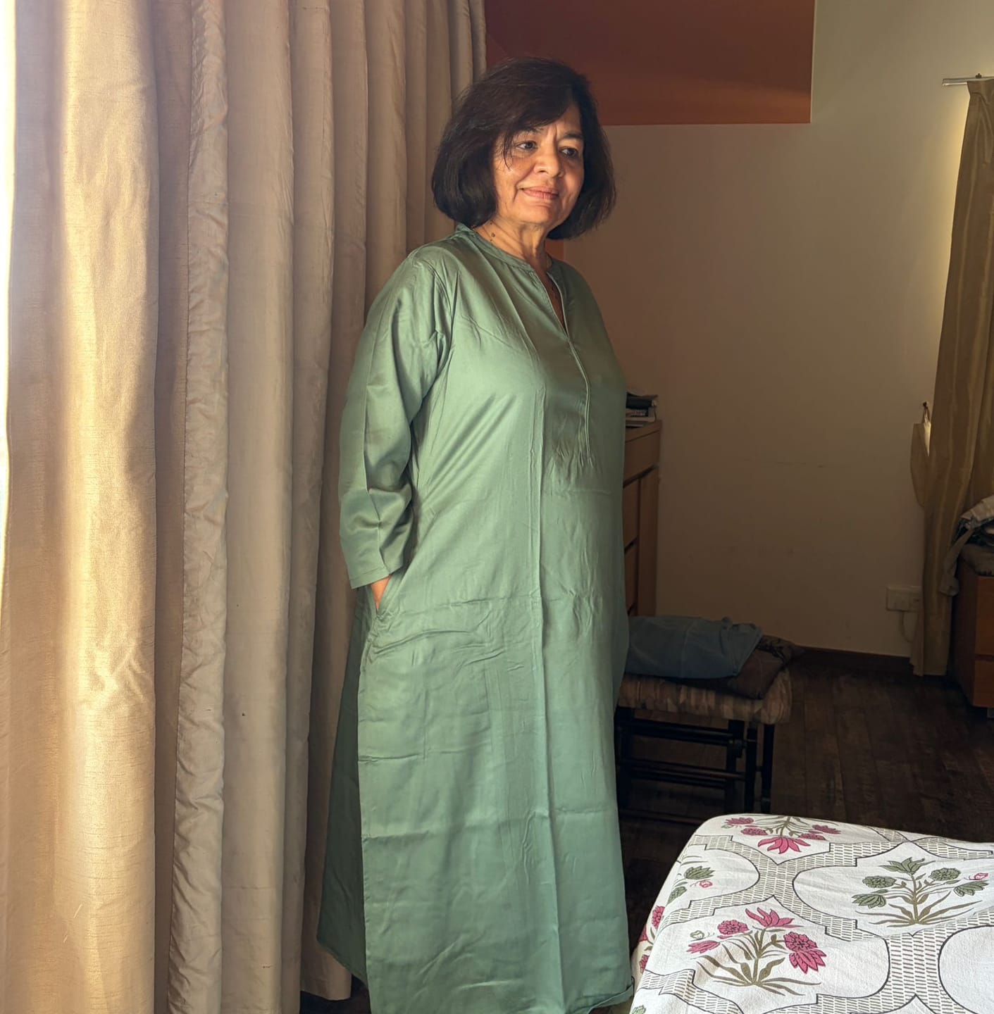 Customer photo review of Women Jade Flowy Straight Long Kurta