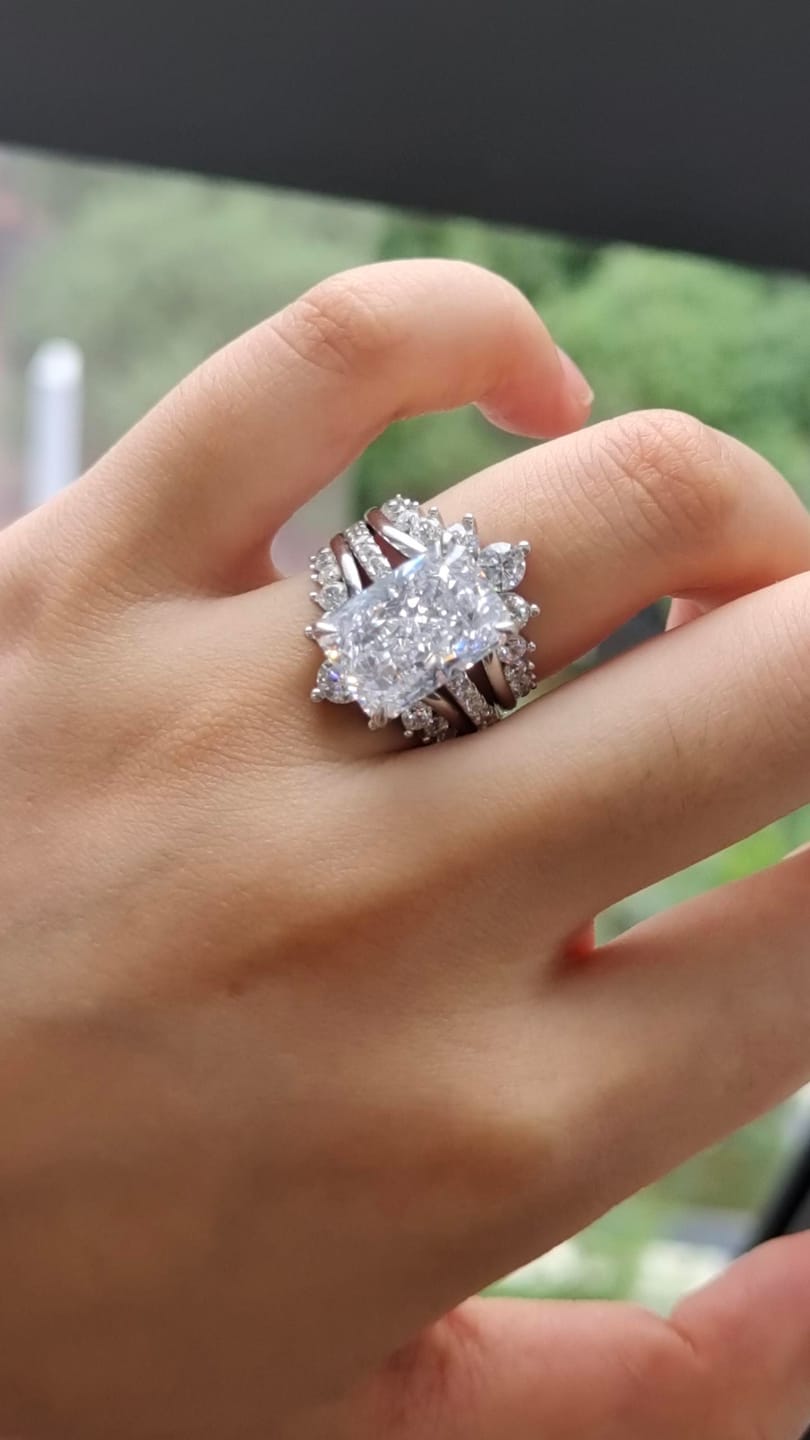 Customer photo review of S925 7.0 Carat Radiant Cut Insert Wedding Ring Set With Crown-Shaped Engagement Ring Enhancer