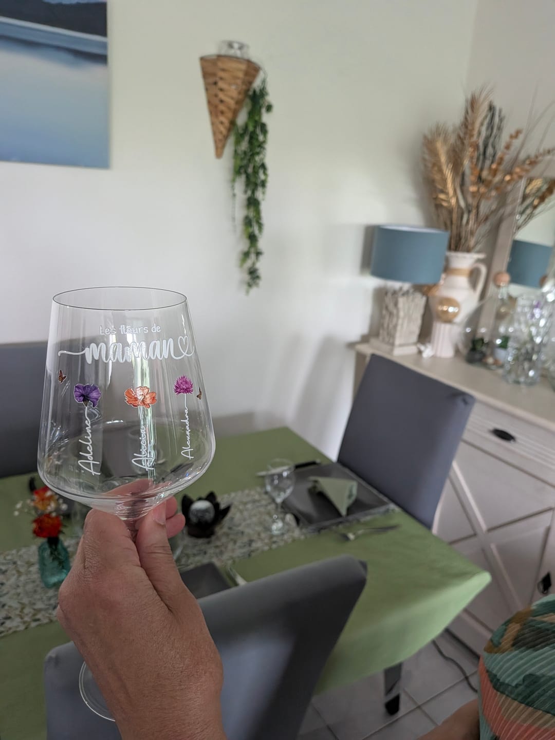 Customer photo review of Le jardin de Mamie - Verre à vin personnalisé avec fleurs de naissance pour Maman et Mamie