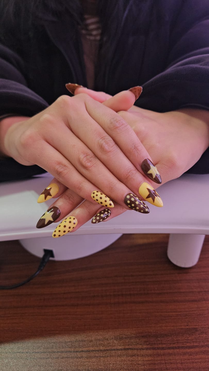 Customer photo review of Gel-X® Tips Esculpido Almendra Medio (280und)