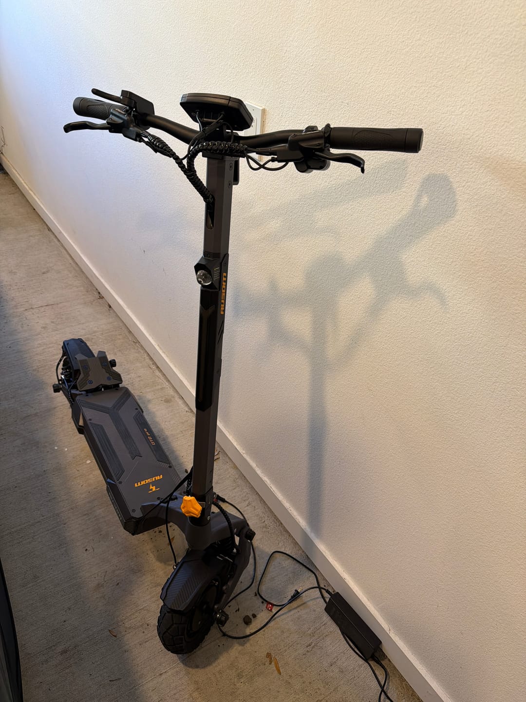 Customer photo review of Ausom DT2 Pro Electric Scooter