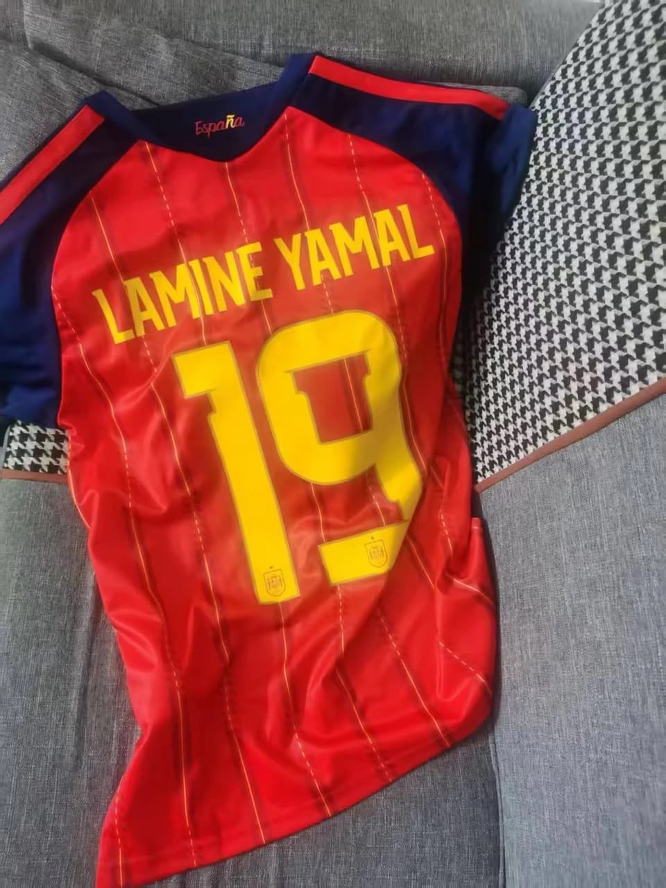 Customer photo review of MAGLIA SPAGNA HOME 2026/27 PERSONALIZZAZIONE LAMINE YAMAL
