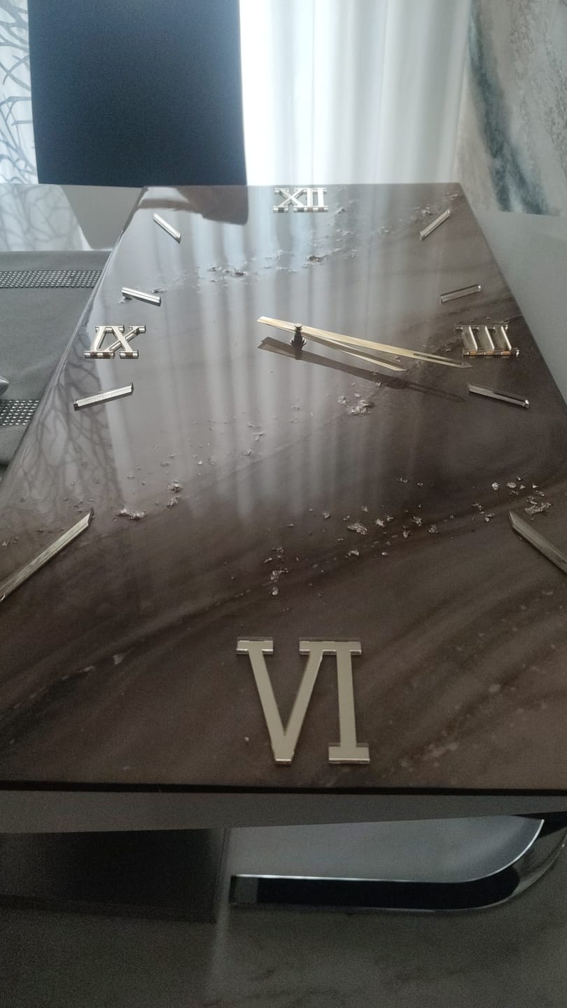 Customer photo review of Orologio da parete in resina rettangolare  design moderno
