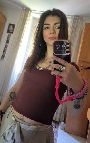 Customer photo review of Maglia Crop scollo tondo - vino