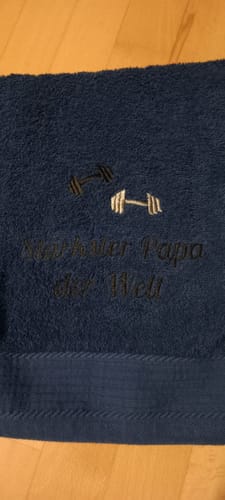 Customer photo review of Personalisiertes Handtuch mit Namen für Erwachsene bestickt