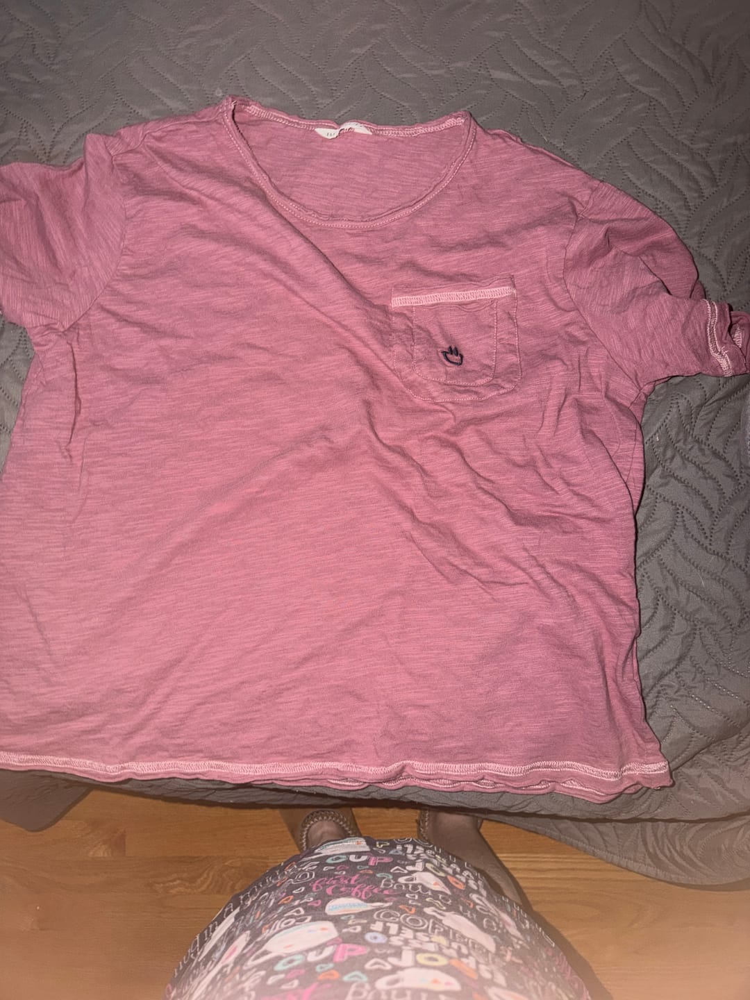 Customer photo review of Plus Size Women Summer Artsy Smile O-Neck 100%Cotton Shirt