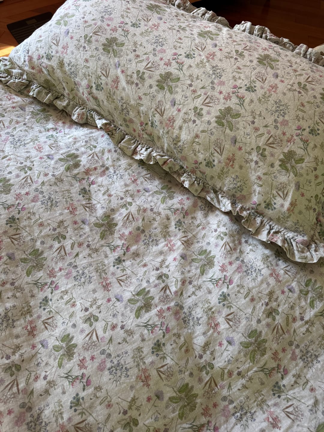 Customer photo review of Botani Linen Duvet Cover Set