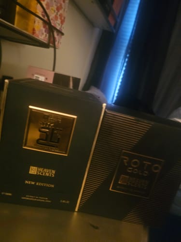 Customer photo review of Taj Perfume & Roto Perfume Bundle