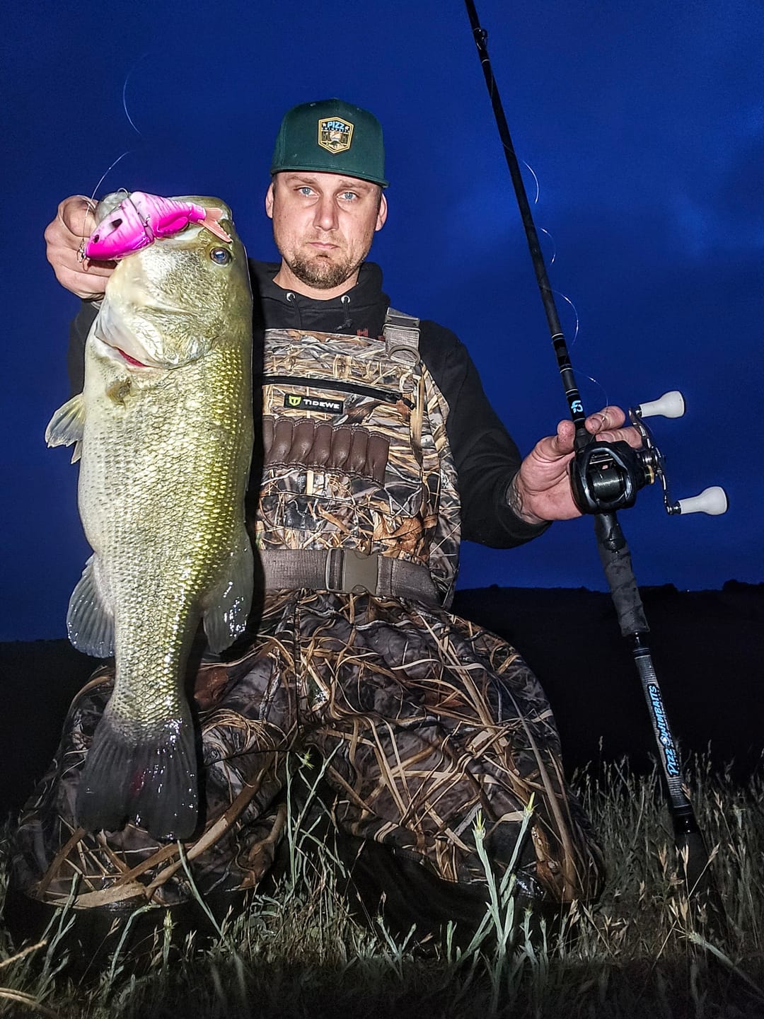 Customer photo review of AquaWade Men’s Breathable Waders | Lightweight Waterproof Camo Durable Nylon Hunting Bibs | Bootfoot Chest Waders with Insulated Boots for Duck Hunting