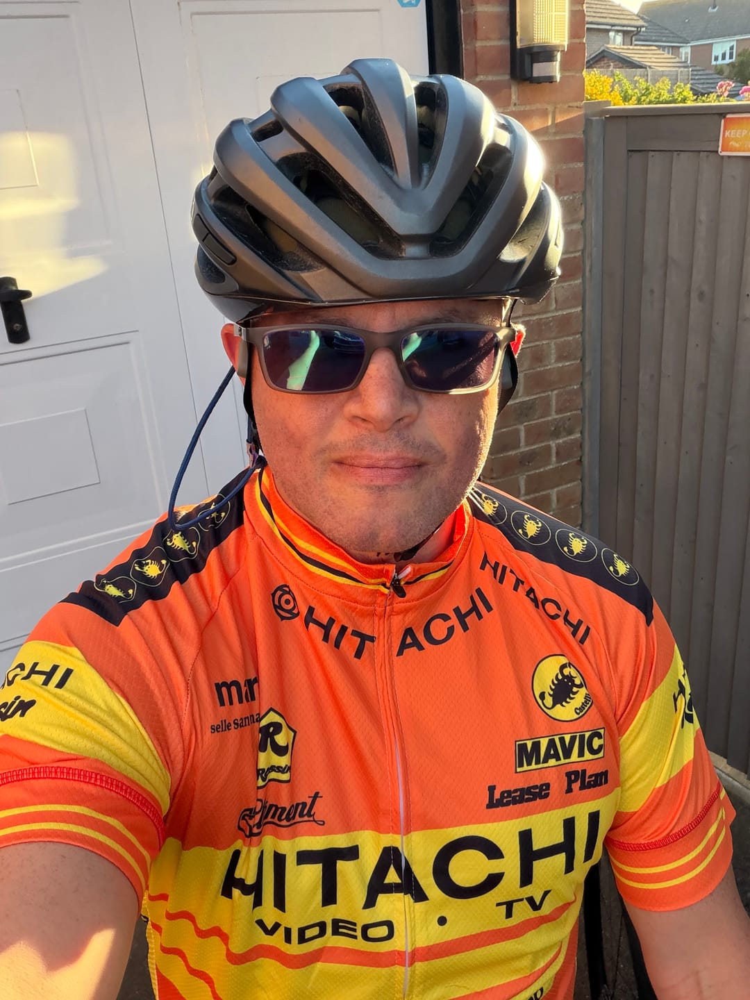Customer photo review of HITACHI Retro Short Sleeve Cycling Jersey