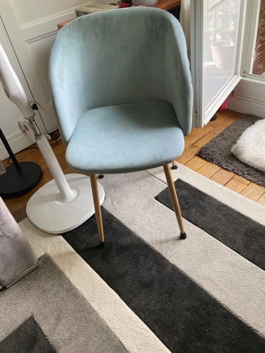 Customer photo review of Protège-pieds de chaise en silicone - Par 4 ou 8 ou 16