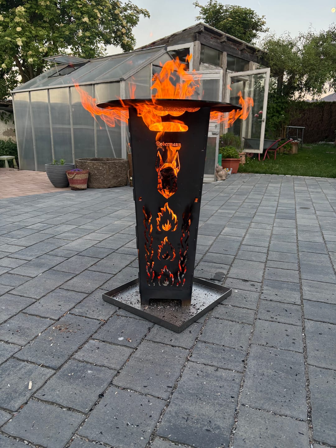 Customer photo review of Personalisierter Feuerkorb FireDesire Grill Pro 80cm + Grillplatte + Ascheschale