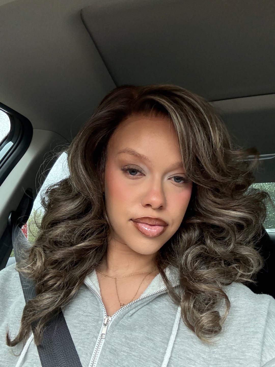 Customer photo review of Outre Perfect Hairline True Frontal Glueless HD 13x6 Lace Frontal Wig - PEAK 718 - Widow's Peak