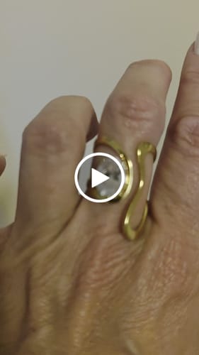 Customer video review of anello con pietra  tonda grossa regolabile