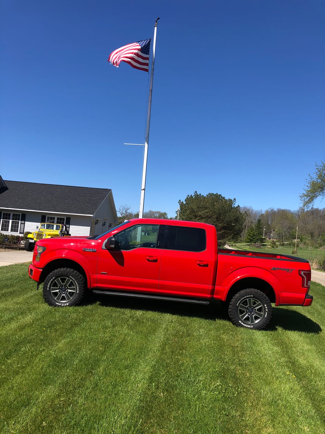 Customer photo review of Everlast American Pride - Spun Polyester Outdoor Flag