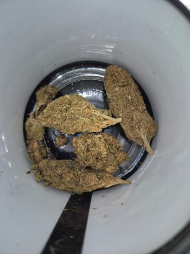 Customer photo review of Cheap THCA Smalls Ounce