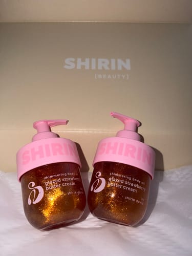 Customer photo review of Shimmering Body Oil Glazed Strawberry Butter Cream