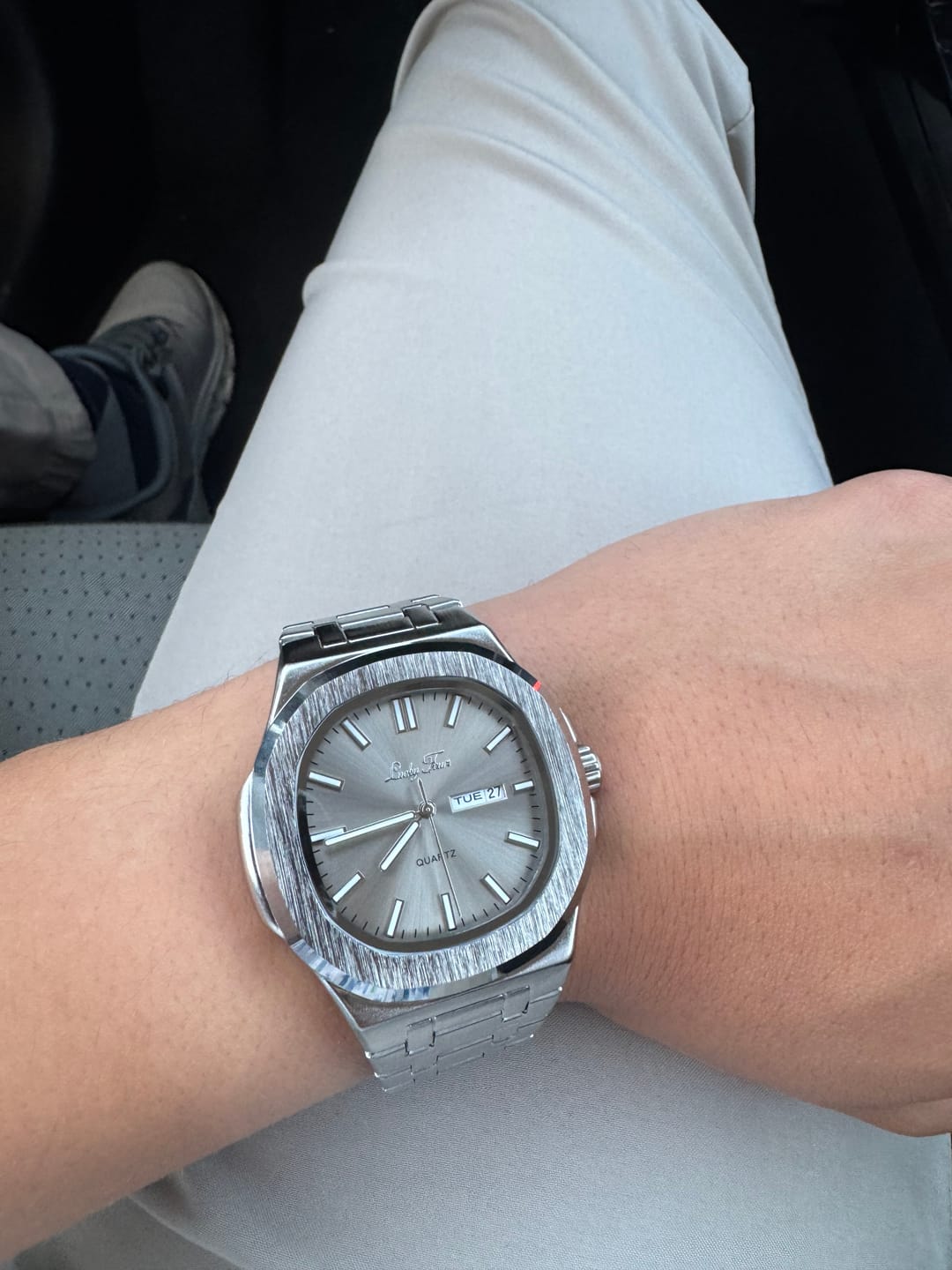 Customer photo review of Lucky Fours® Brone