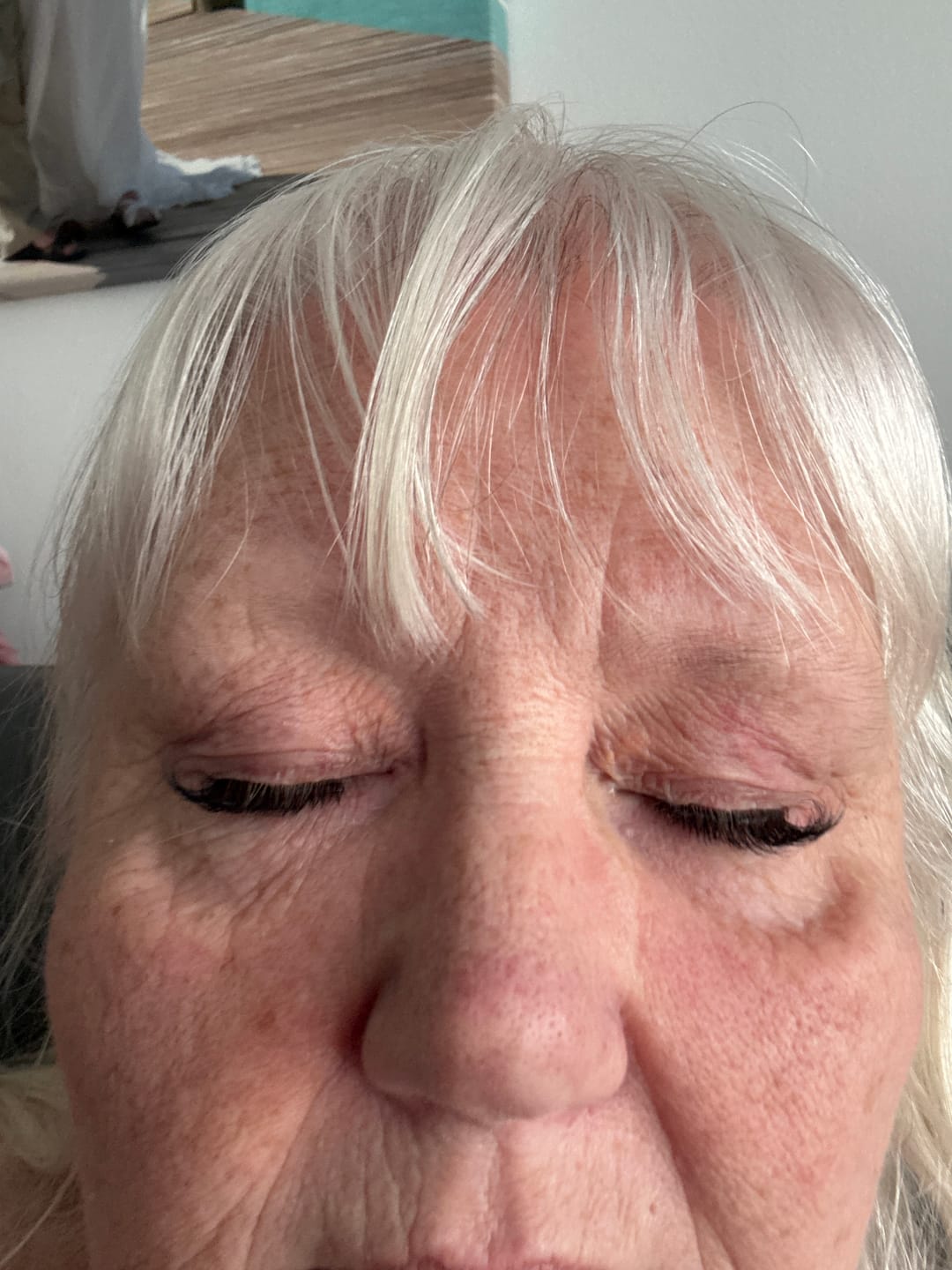 Customer photo review of Lazy Girl Pre-Glued Under Lash - Flustered
