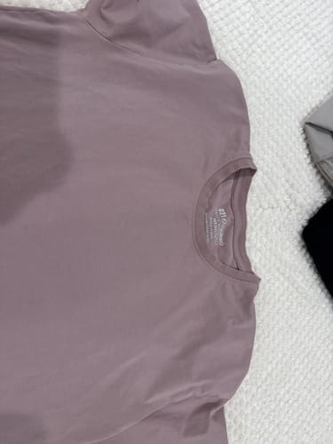 Customer photo review of 021 ESSENTIAL DROP-CUT T-SHIRT - Demo Test
