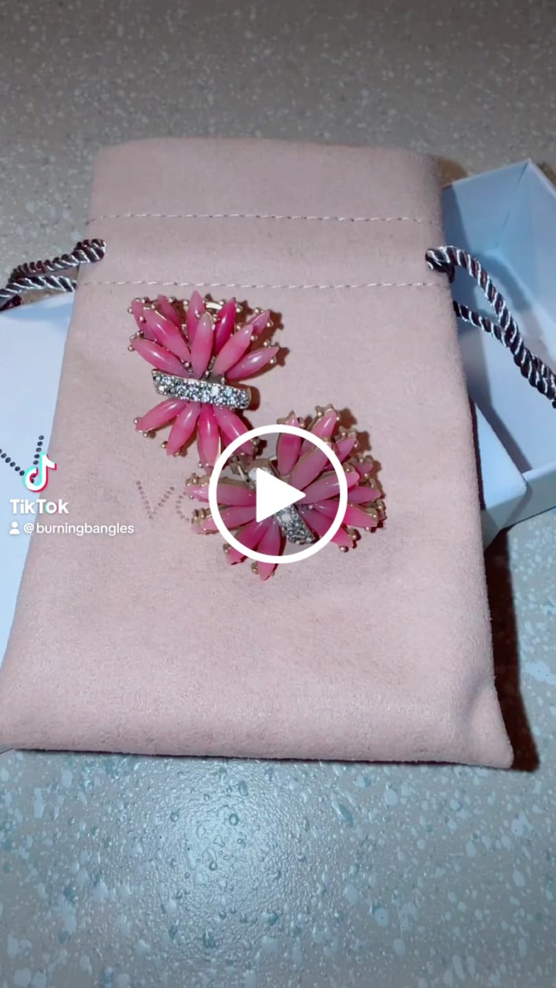 Customer video review of Dahlia Light Earrings