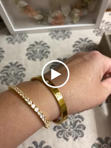 Customer video review of Bracciale Rigido con Zirconi – Oro Giallo, Oro Rosa o Oro Bianco
