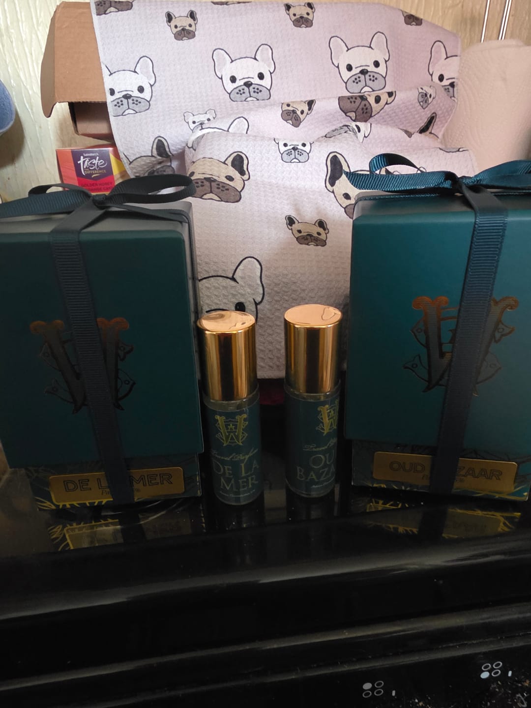 Customer photo review of Oud Bazaar