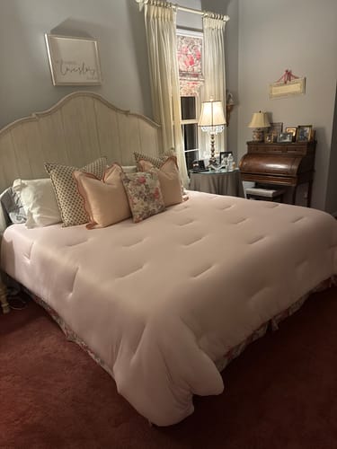 Customer photo review of MarshMellow Comforter