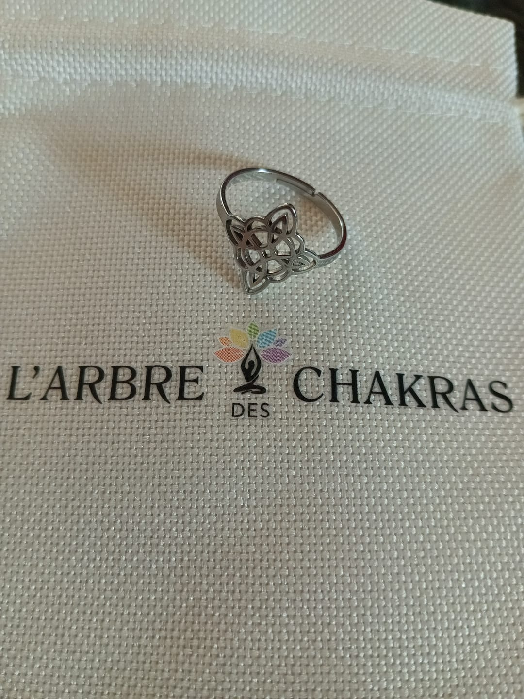 Customer photo review of Bague Ajustable "Protection Éternelle" - Noeud de Sorcière