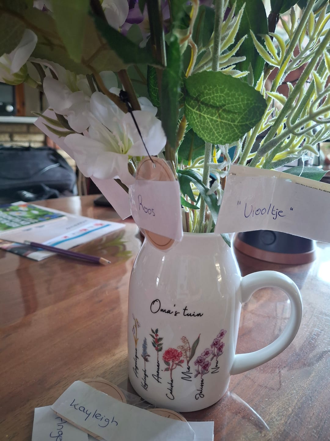 Customer photo review of Mama’s tuin – Gepersonaliseerde vaas met naam en bloemen voor mama en oma