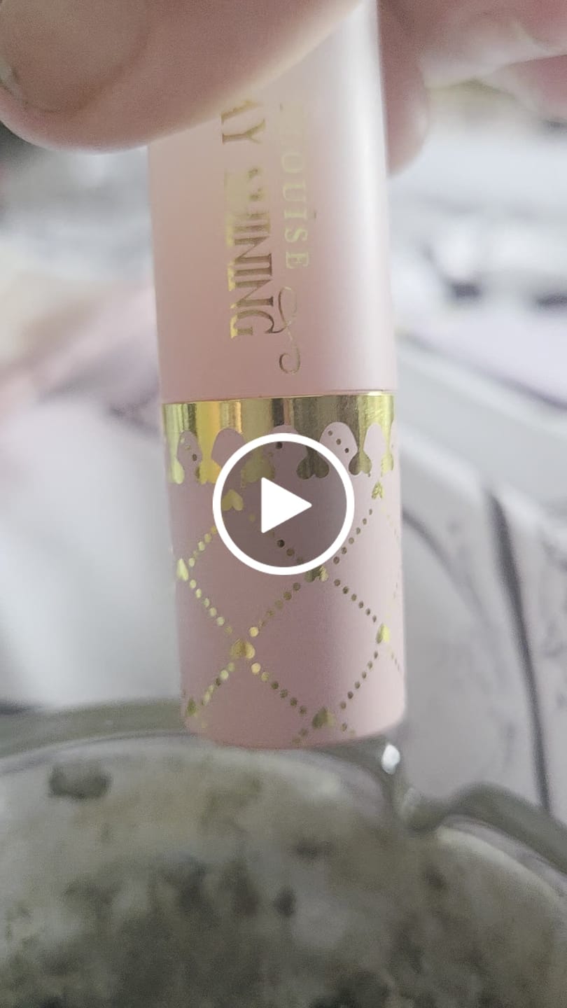 Customer video review of Stay Shining Lip Oil Mini