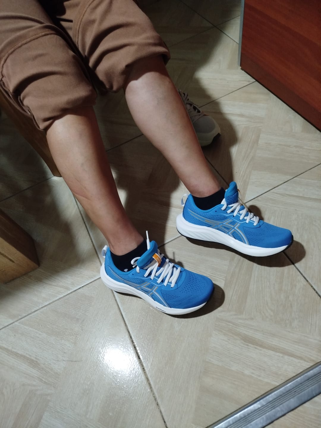 Customer photo review of Asics Gel Contend 9 Hombre Aegean Blue Yamabuki