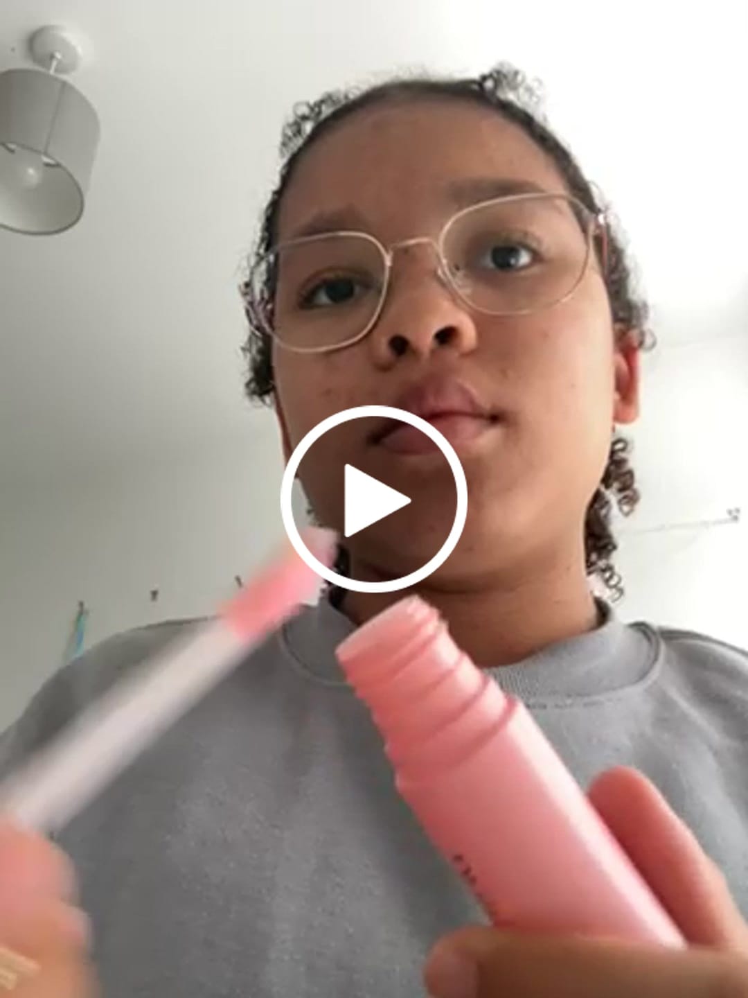 Customer video review of Stay Shining Crown Lip Oil