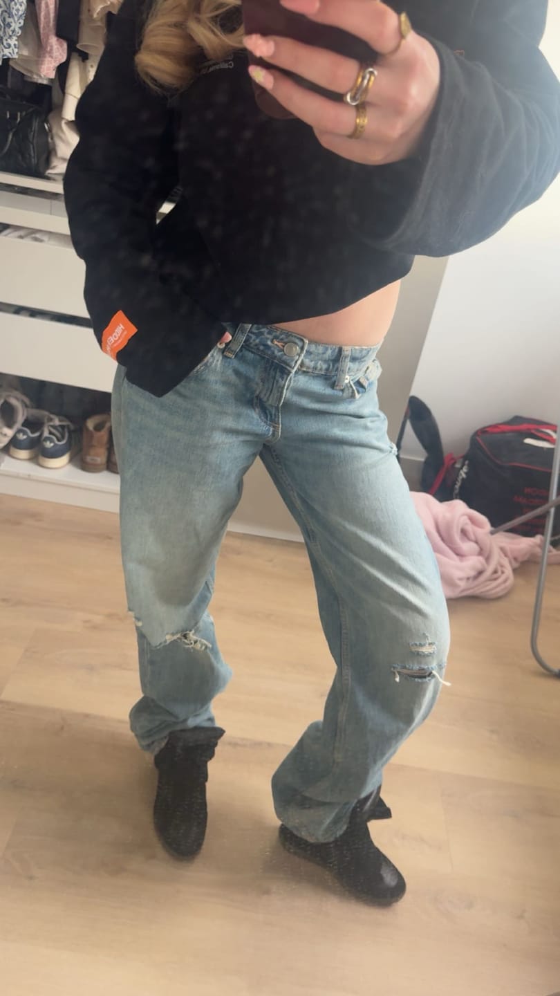 Customer photo review of LONGSLEEVE T-SHIRT ORANGE/BLACK