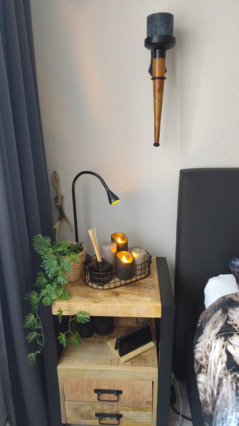 Customer photo review of Mango Houten Nachtkastje Britt | 50x40x70cm Tijdloos & Handgemaakt Design