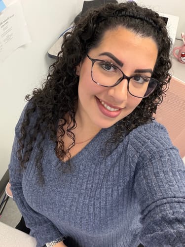 Customer photo review of Comfort Curve Silk Headband