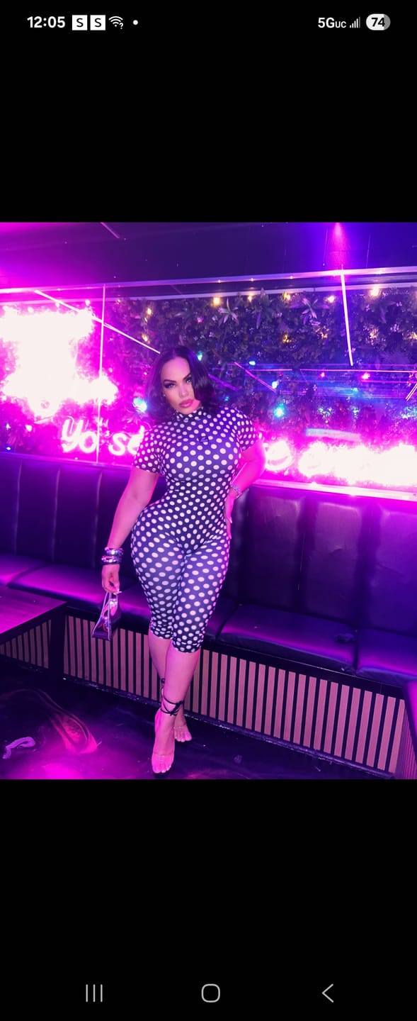 Customer photo review of Sanity Capri