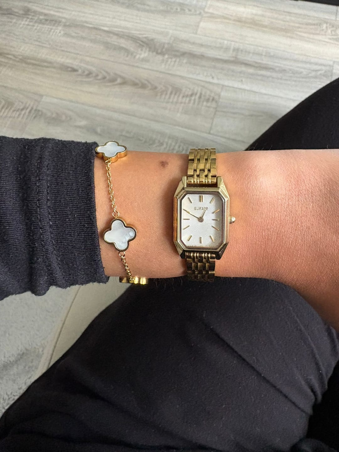 Customer photo review of Isabell Petite Gold