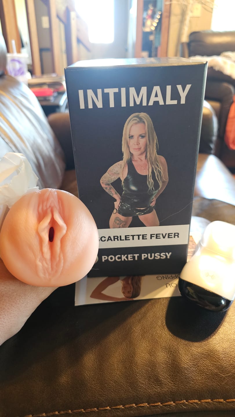 Customer photo review of Feel Scarlette Fever