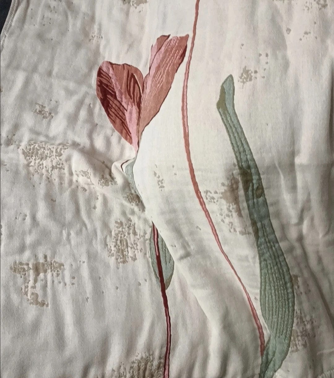 Customer photo review of Flower Ultra Soft Gauze Cotton Bath Towel