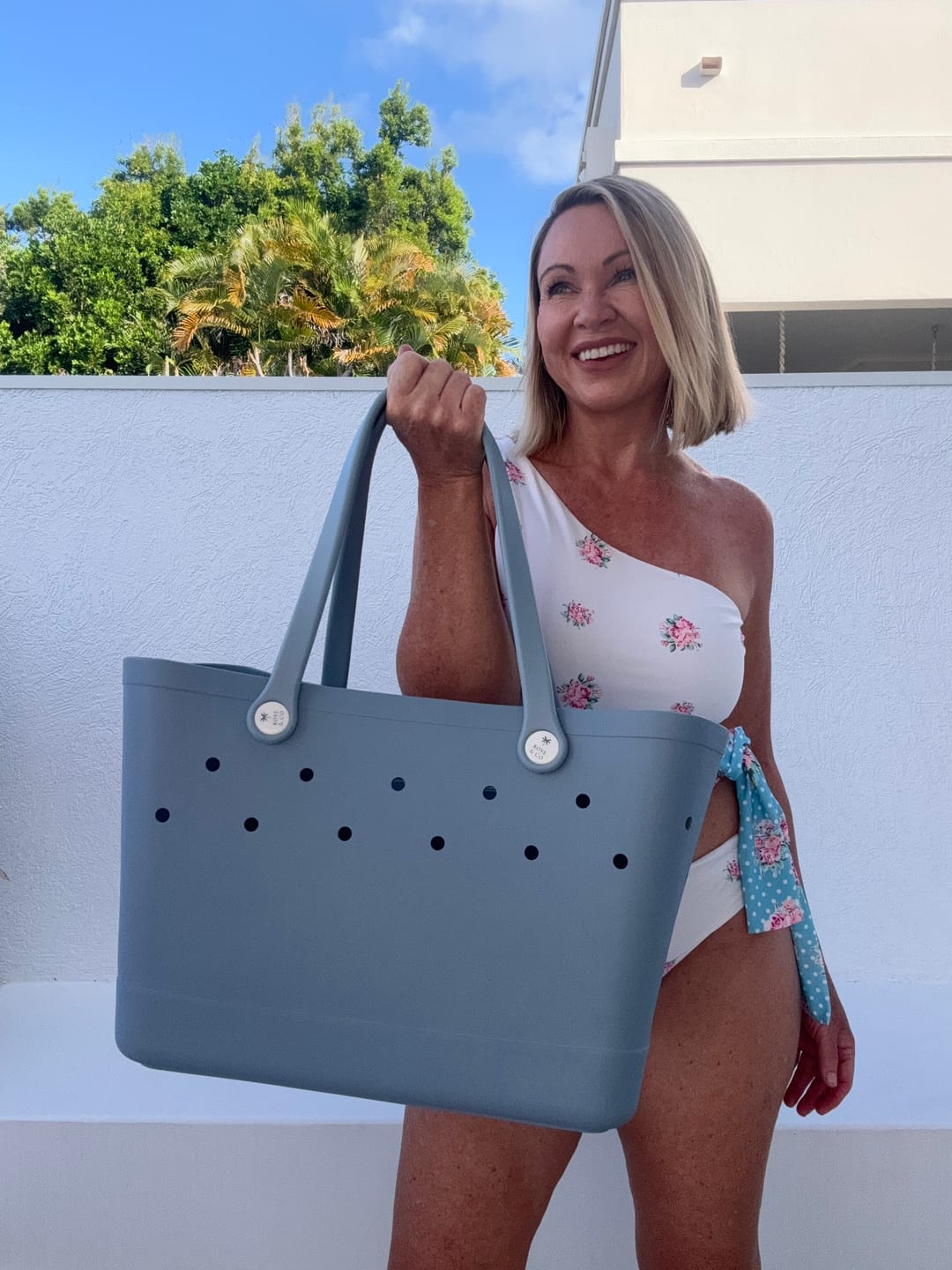 Customer photo review of Maxi Tribe Bag in Dolphin Blue