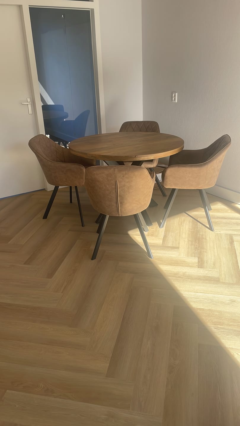 Customer photo review of Sila Tafel & Brione Stoelen - Combideal - 4 Stoelen