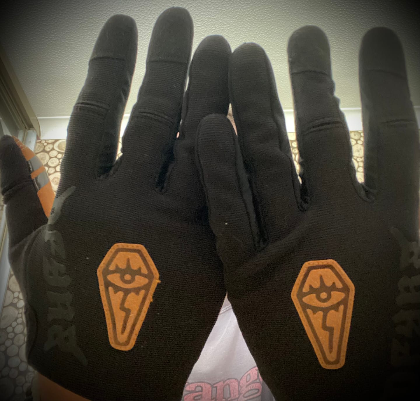 Customer photo review of Wraith | Gravity Gloves
