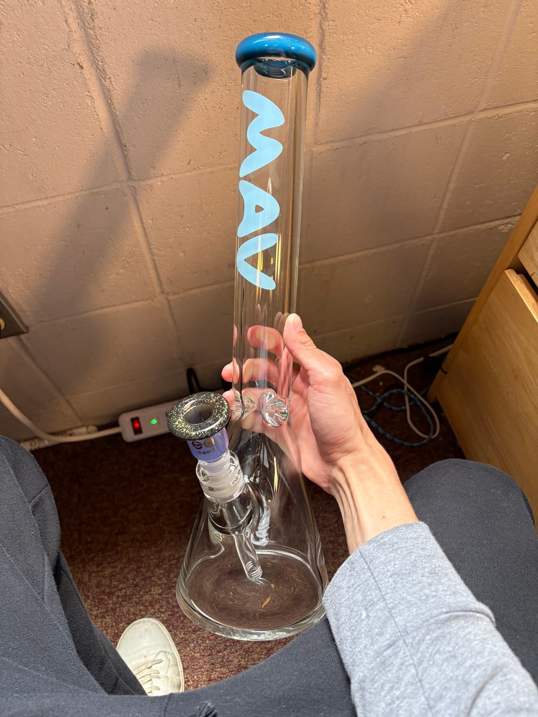 Customer photo review of 18" x 9mm Classic Beaker Bong