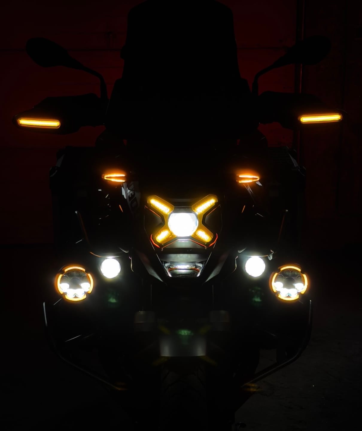 Customer photo review of MTL9 Motorcycle Lights  – The World’s Smartest Motorcycle Auxiliary Lighting System