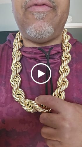 Customer video review of 30mm Thick Rope Chain